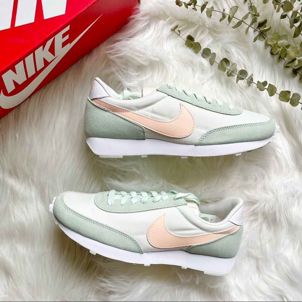 Nike Daybreak Classic Sneaker Shoes PRICE FIRM - Picture 8 of 13